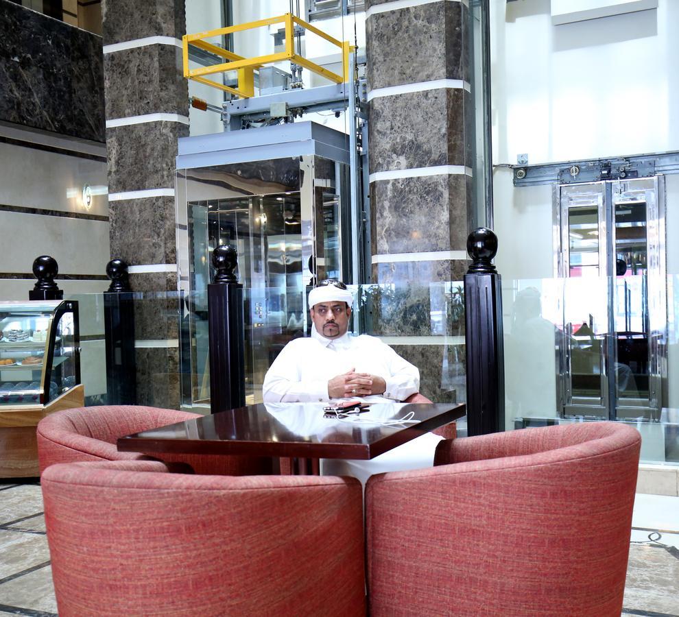 London Crown Hotel Dubai Exteriör bild