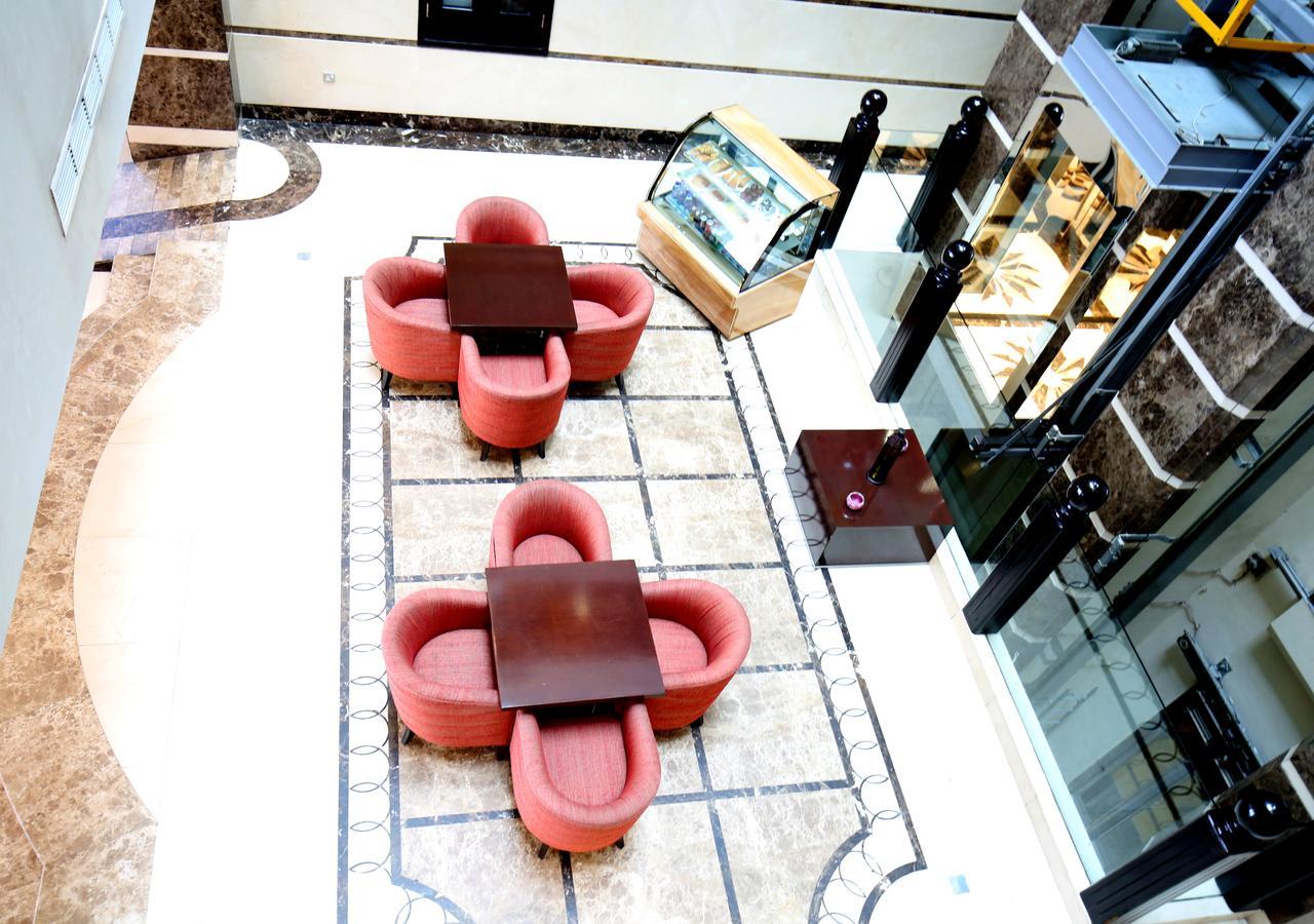 London Crown Hotel Dubai Exteriör bild