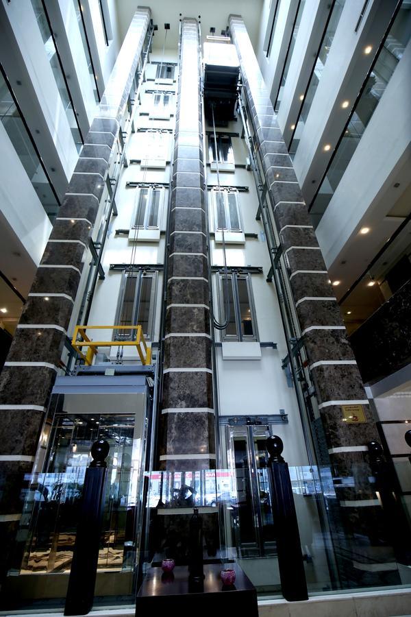 London Crown Hotel Dubai Exteriör bild