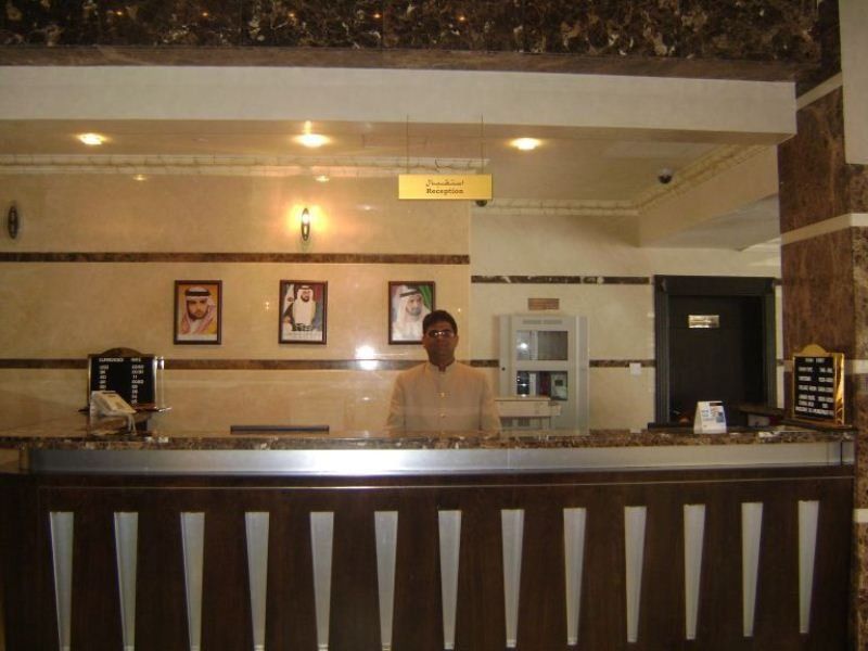 London Crown Hotel Dubai Exteriör bild
